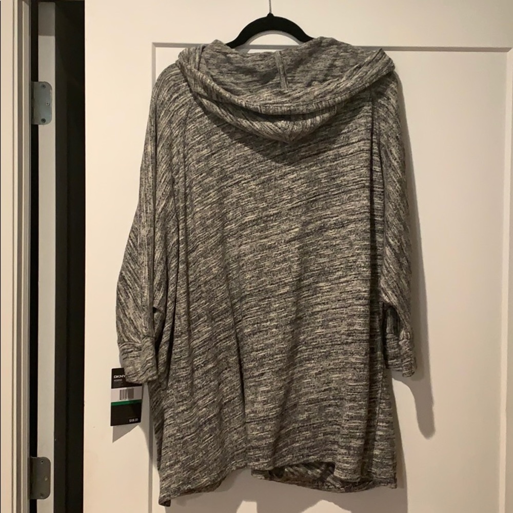 Hooded sweater - Picture 2 of 3